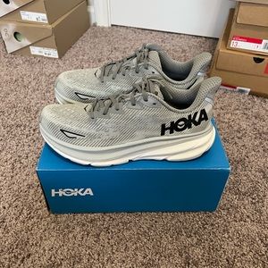 Hoka Clifton 9